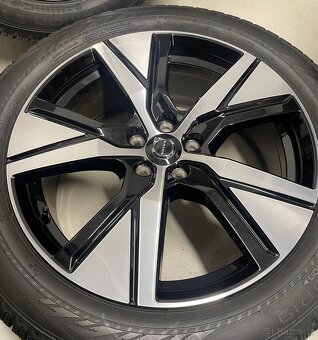 Original alu kola Volvo XC40 r19 5x108 pneu 95% - 3