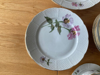 Porcelánový servis - jídelní souprava - 3