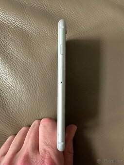 iPhone 8 64Gb Silver - 3