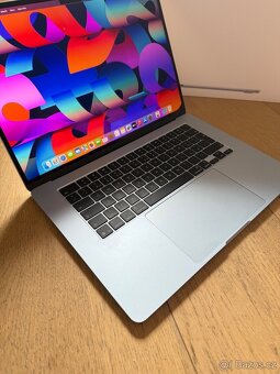 MacBook Air 15” M4 2025 16/256GB modrý - 3
