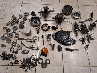 Díly motoru Honda XL 500 - 3
