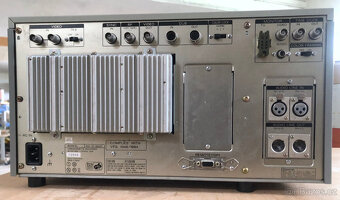 Videorekordér SONY VO-9850P U-matic s generátorem časového k - 3