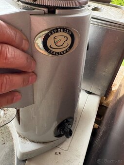 Mlýnek na kávu značky Fiorenzato - 3