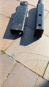 kovové masivní držáky - 3