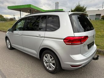 VW Touran 2.0TDi r.v.2020 manuál 110kw panorama el. tažné - 3