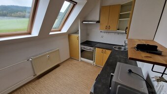 Pronájem podkrovního bytu 2+1, Radvanice u Trutnova - 3