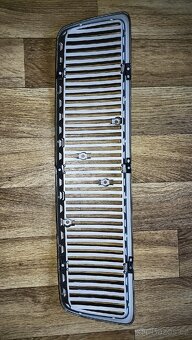 Maska-gril Volvo V70I - 3