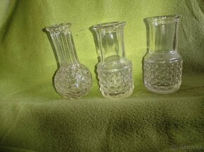Starožitné vázičky z litého skla - 3