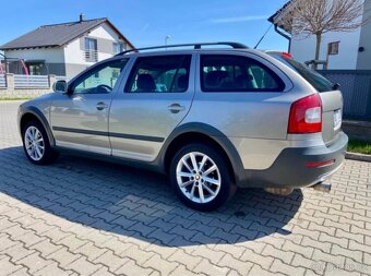 Škoda Octavia Scout - 3