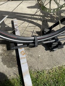 Thule nosic kol na auto - 3