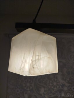 Prodám závěsný lustr (3)+Led žárovky - 3