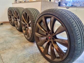Kola Tesla Model S 21" Turbine + pneu - 3