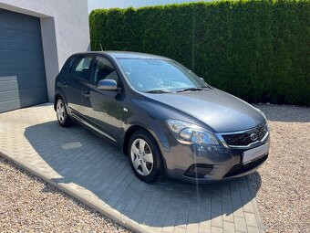 Kia Cee´d 1.4 CVVT 80KW, Servisní kniha - 3