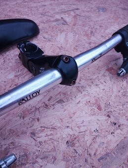 Řídítka Alu a Fe + sedla Velo a Iscaselle - 3