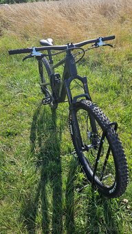 Ghost Riot Trail CF Pro 2025, karnon 29", vel. L (178-190cm - 3
