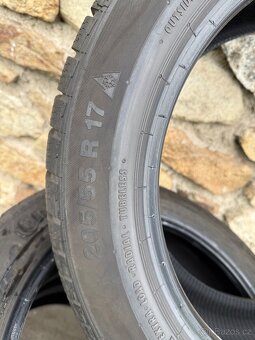 Continental 205/55 R17; zimní; 7mm; rok 2021 - 3