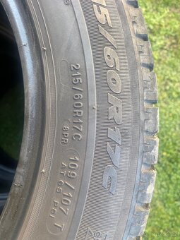 Michelin Agilis 215/60 R17C - 3
