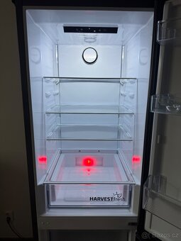 Chladnička s mrazničkou Beko Beyond B5RCNA365HG šedá - 3