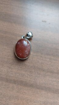 Přívěsek stříbrný s pravým slunečním kamenem - 3