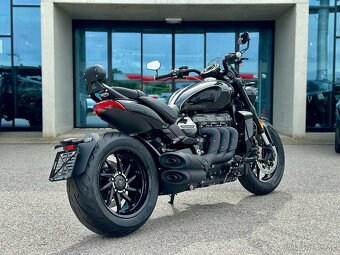 Nový Triumph Rocket 3 GT STORM sleva 50000,- Kč a Quickshift - 3