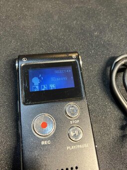Digitální audio diktafon 8GB CZ menu - 3