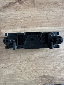 Panel klimatizace 5JA820045B - 3