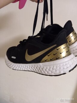 Tenisky Nike vel.37,5 - 3