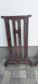Nohy šicího stroje. - 3