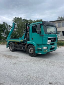 Retezovy nosič kontajneru MAN - 3
