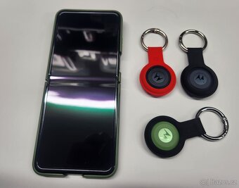Prodám Motorolu Razr 50 Ultra 12GB/512 GB - 3