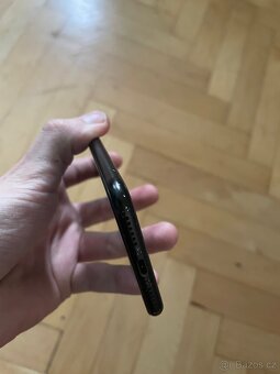 iPhone SE 2020 64GB - 3