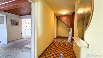 Prodej atypického rodinného domu 6+1, 160 m2 , se zahradou 1 - 3