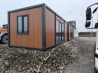 Prosklený obytný kontejner, stavební buňka pro nenáročné - 3