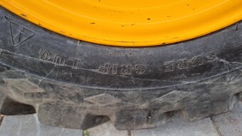 Prodam nebo Koupím do páru 1ks pneu 12,5 80 18  goodyear - 3