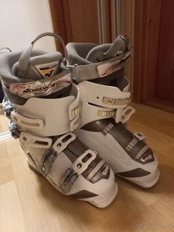Lyžařské boty + helma - 3