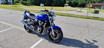 Suzuki GSX 1400 - 3
