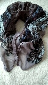 Čepice; šátek; Punčocháče HM nové, noční košile - 3