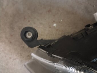 Škoda Octavia 3 predfacelift levý xenon - 3