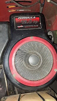 Zahradní traktor ( traktůrek ) MTD - 3