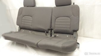Nissan Navara D40 : Sedadla zadní - 3