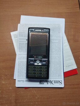 Sony Ericsson K800i - 3