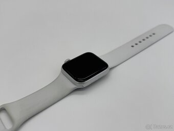 Apple Watch SE GPS 40mm (2022) - Stříbrné hliníkové pouzdro - 3