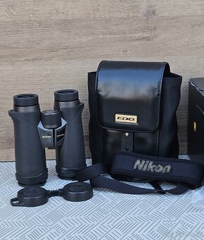 Dalekohled Nikon EDG 10x42 - 3