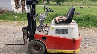 Desta, zdvih 2,5m, motor 1203 benzin - 3