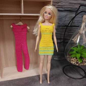 Barbie - šatičky kus za 20Kč - 3