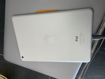 Apple iPad mini (A1432) - 3