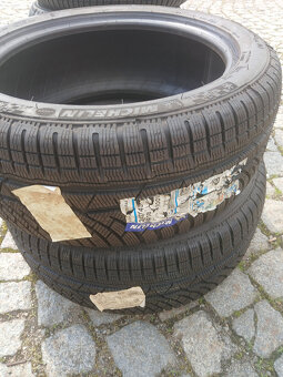 Zimní pneu 245/45/18 - 3