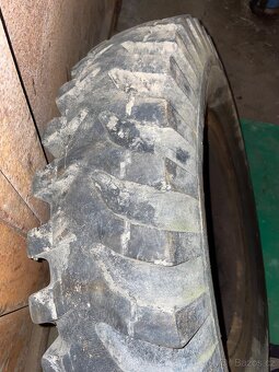 Prodám ojeé pneu asi protektor 8,25x20 - 3