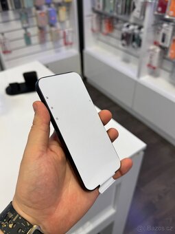 Apple iPhone 15 128GB White Titanium E-SIM - 3