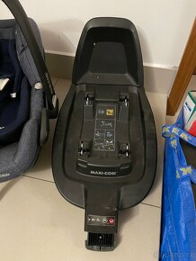 MAXI-COSI Autosedačka Pebble Pro i-Size se základnou - 3